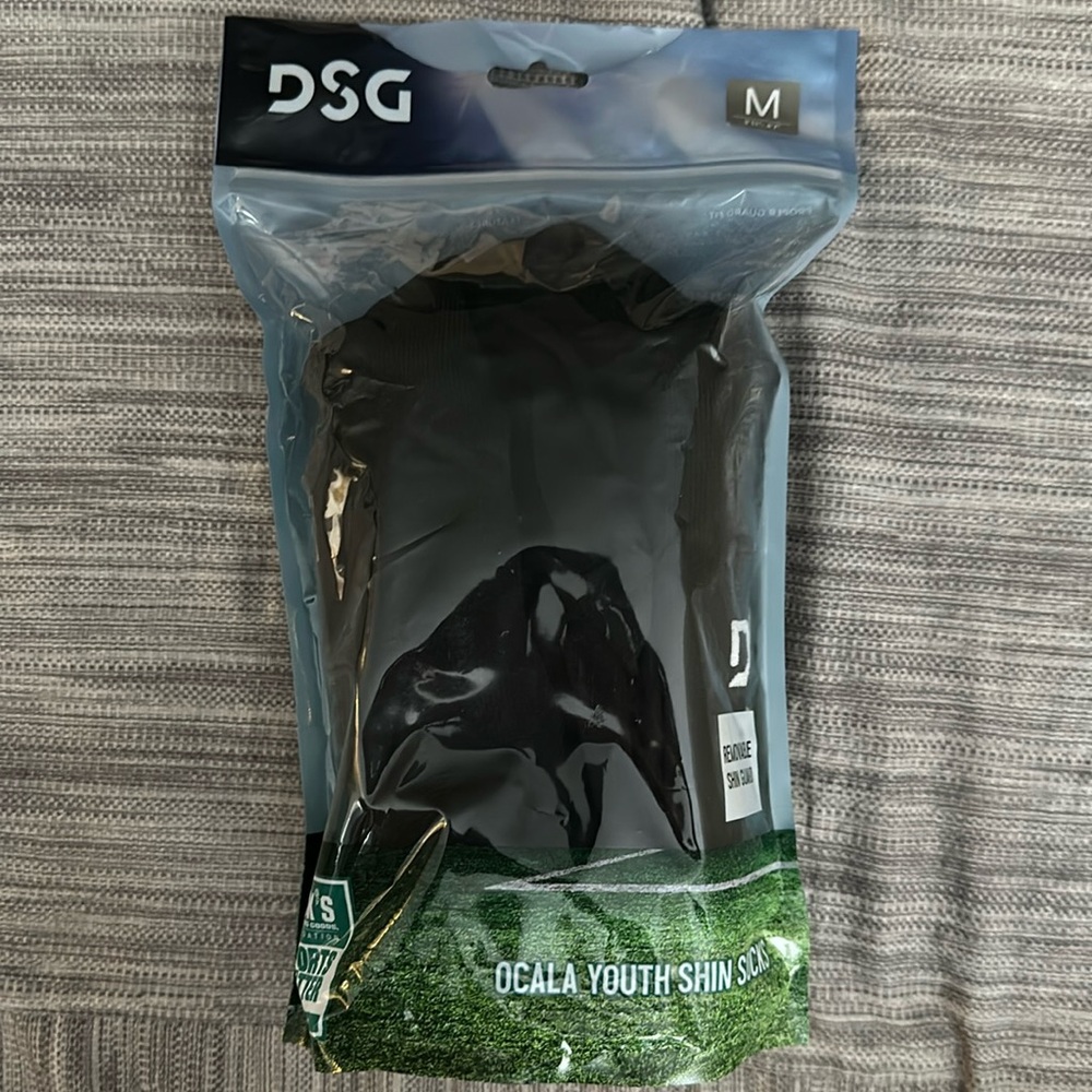 Ocala Youth Shin socks-size Medium-NWT